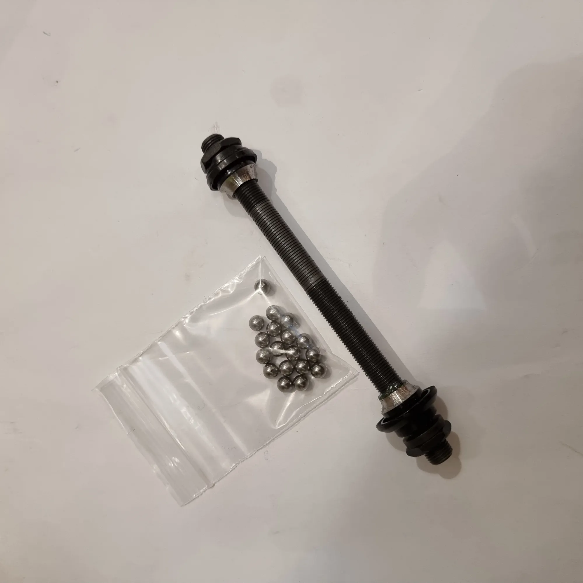 Shimano FHM525 Complete Rear Hub Axle Kit 146mm