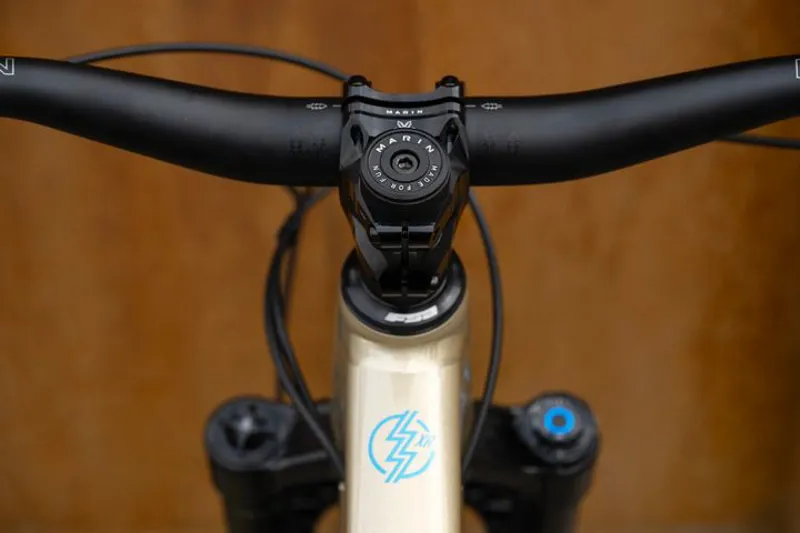 Marin Rift Zone 29 XR GX Full Suspension Mountain Bike - Champagne/ Brown-10