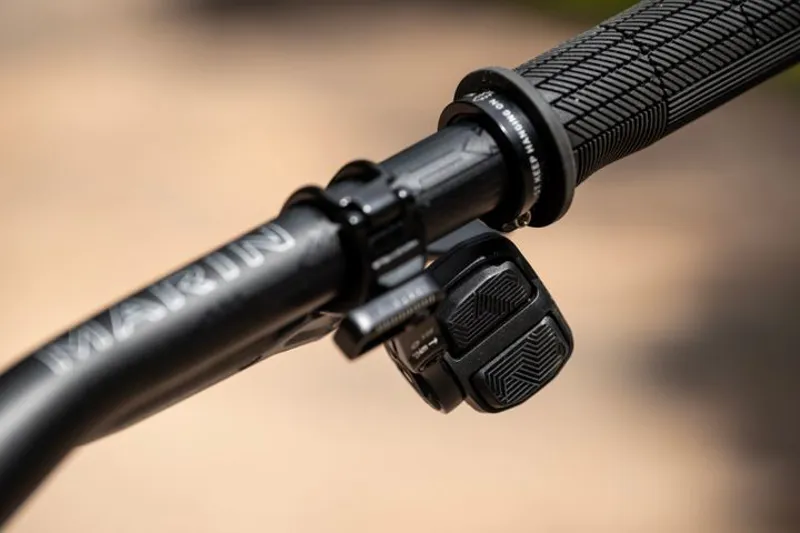 Marin Rift Zone 29 XR AXS Full Suspension Mountain Bike - Magenta/ Purple-4