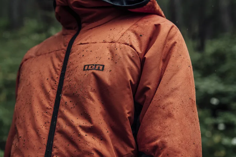 2022 ION Shelter Jacket Hybrid - Unisex - Crimson Earth-3