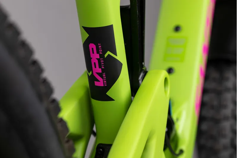 Santa Cruz Nomad C V5 R Spec - Adder Green/Magenta - Large-5