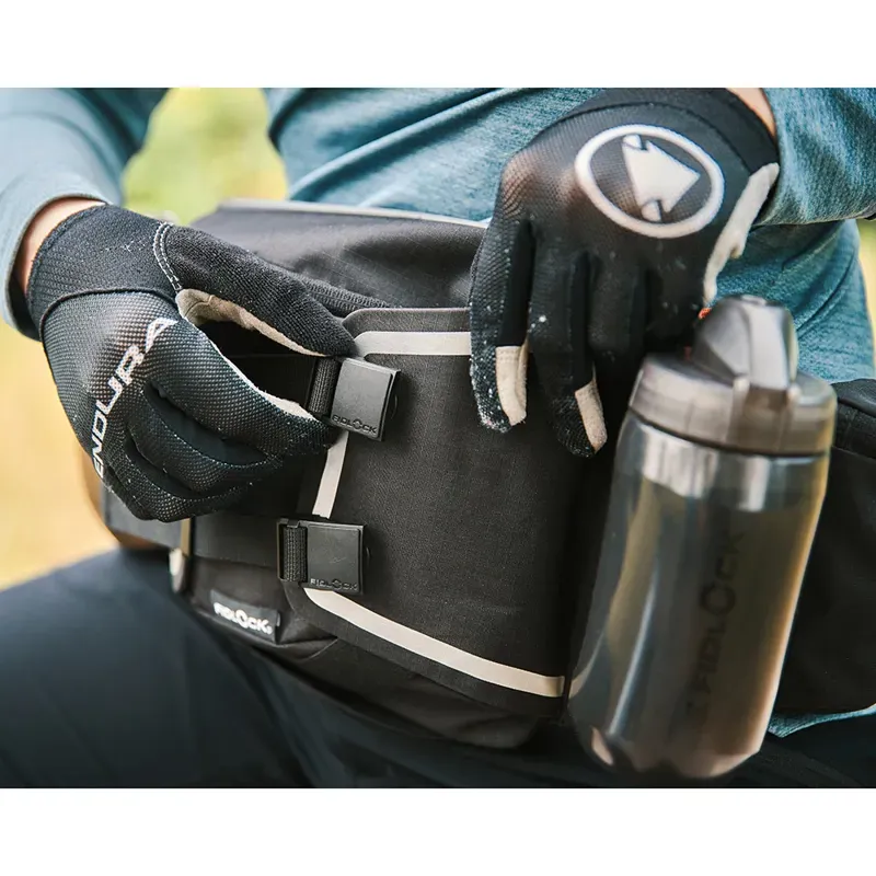 Fidlock Double Bottle Hip Belt in Black-3