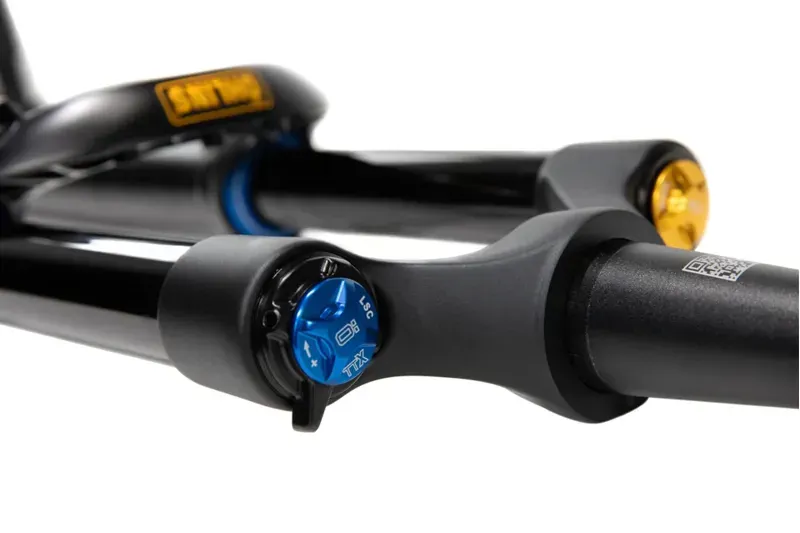 Ohlins RXF36 M.3 Air TTX18 Suspension Forks - Black-2