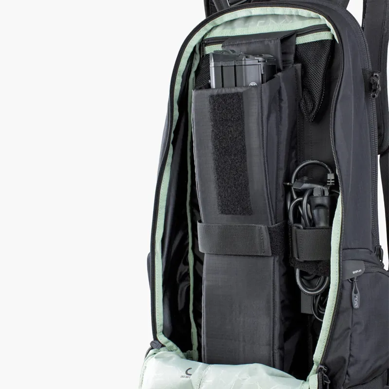 EVOC FR Trail E-Ride 20  E.Bike Hydration Backpack 20 Litre - Black-8