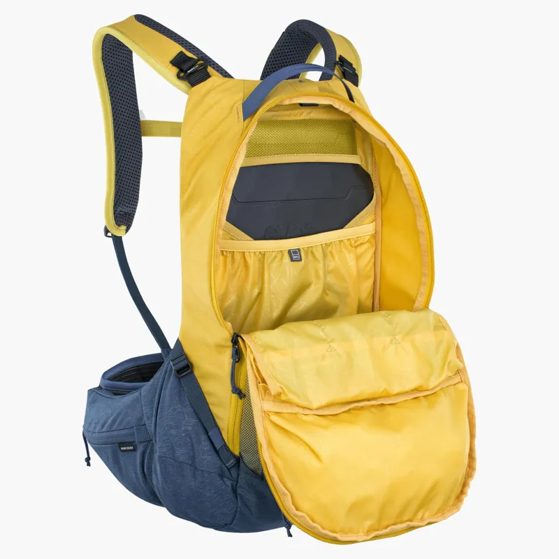 Evoc Trail Pro Protector 16 Litre Backpack - Curry/ Denim-6