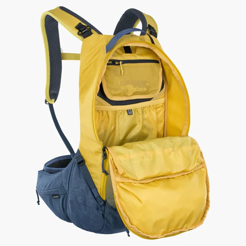 Evoc Trail Pro Protector 16 Litre Backpack - Curry/ Denim-5
