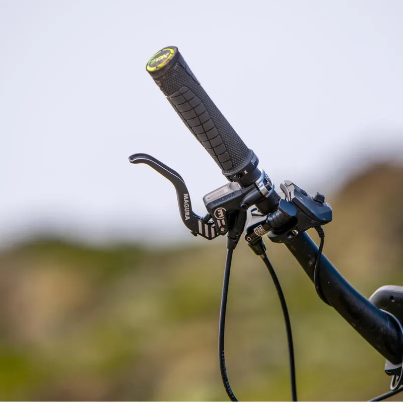 Magura MT5 eSTOP 2 Finger Aluminium Lever Blade Disc Brake - Black-1