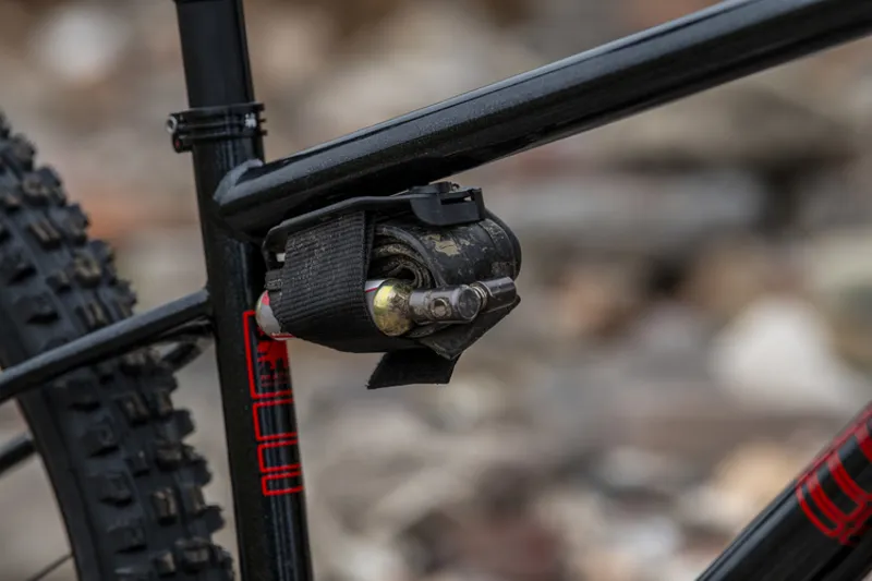 Marin El Roy 29 - Gloss Black Sparkle/ Red-6