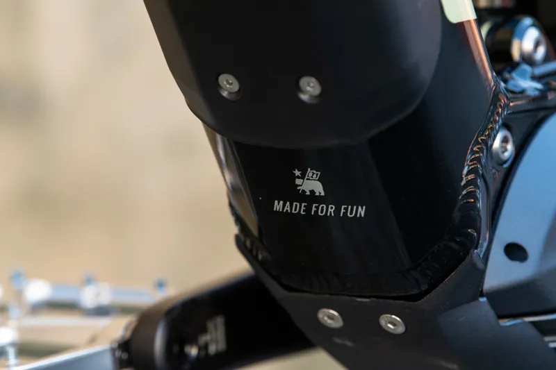 Marin Rift Zone E2 Mountain E.Bike - X.Large - Gloss Sand/ Chrome-9