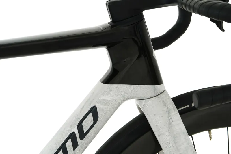 Megamo Pulse 02 Road Race Bike - White SLR-1