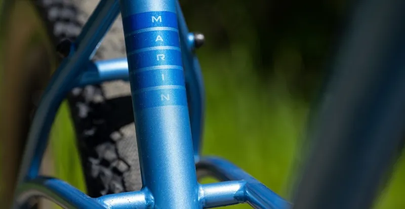 Marin Larkspur 1 Hybrid Bike - Gloss Metallic Blue/ Dark Blue-4