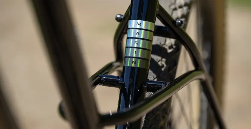 Marin Larkspur 2 Hybrid Bike - Gloss Black/ Holograph-5