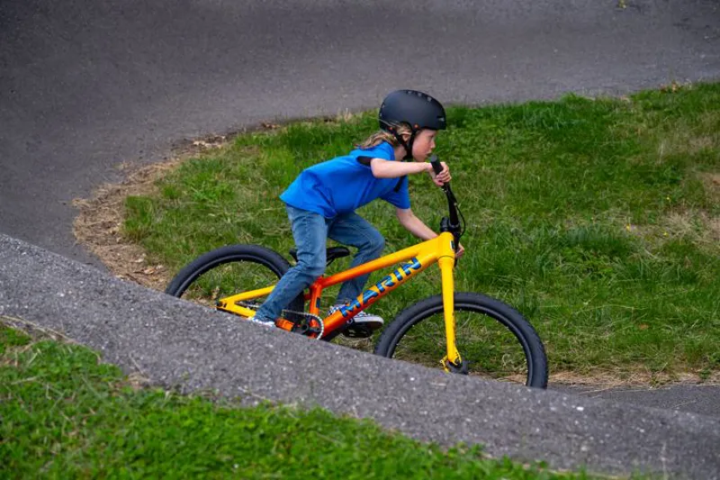 Marin Alcatraz JR 24 Dirt Jump Bike - Yellow Fade-2