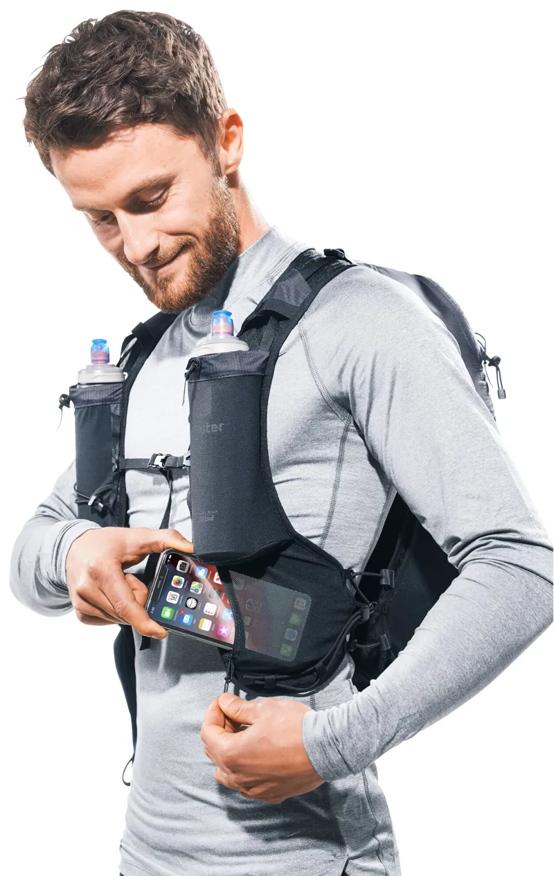 deuter Ascender 7 Trail Running Backpack - Black-10