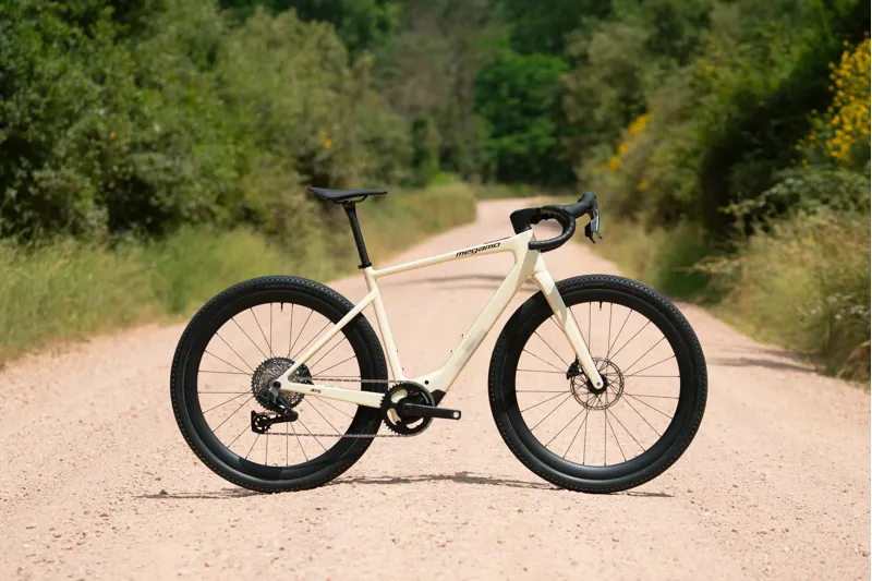 Megamo Along 10 Avinox E.Gravel Bike - Gloss Sand-4