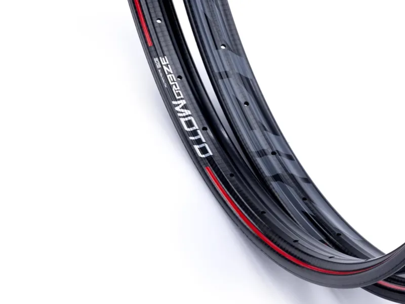 Zipp 3ZERO Moto Tubeless Wheels - Front - Silver Logo/ Silver Line-5