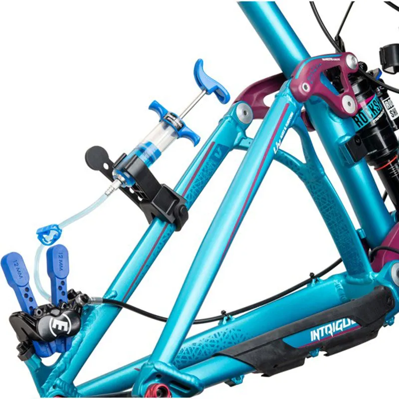 Park Tool BKM-1.2 Hydraulic Brake Bleed Kit - Mineral Fluid-1