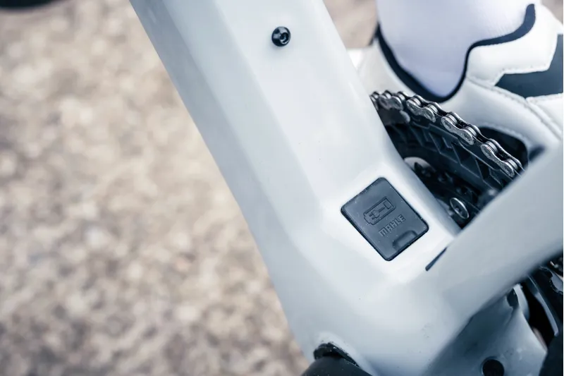 Ridley E-Grifn 105 2x12 E.Road Bike - Gloss Battle Ship Grey/ Candy Red-9