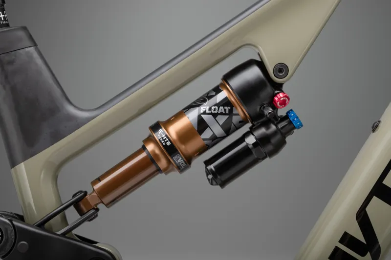 Whyte E-Lyte 150 Works Mountain E.Bike - Olive with UD Carbon-5