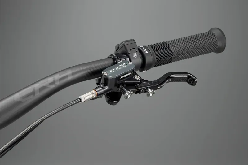 Whyte Bikes Kado Works E.Mountain Bike - Gunmetal Black/ Gold-4