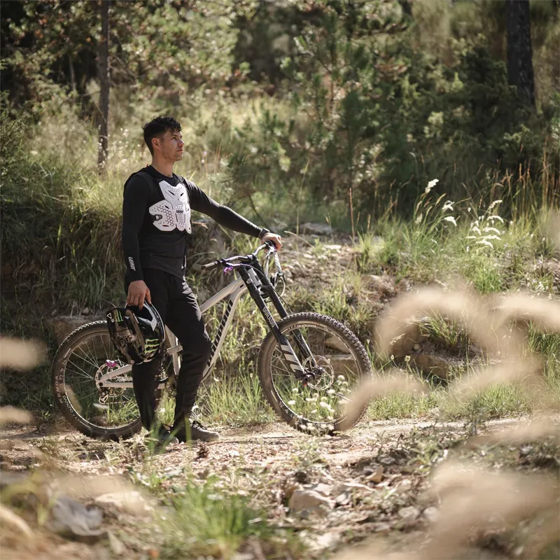 Leatt MTB 1.0 Ride Kit Jersey and Pants Set - Black/ Black-7