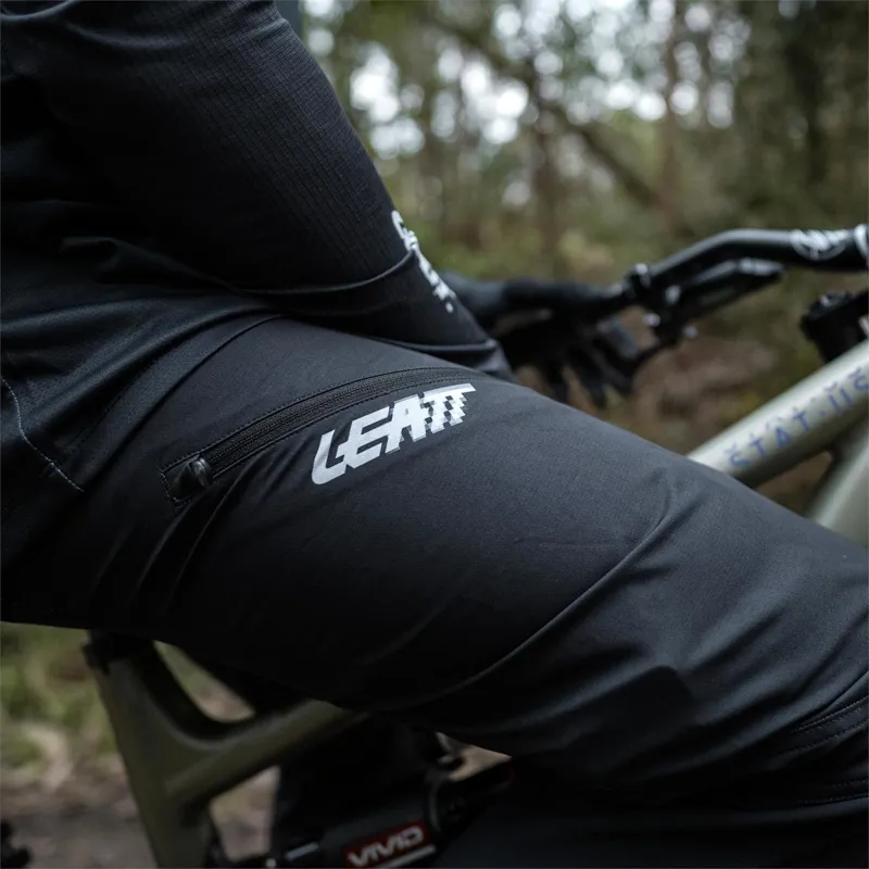 Leatt 1.0 MTB Ride Kit 2026 Trouser And Jersey Combo - Szymon Godziek Black/ Green-10