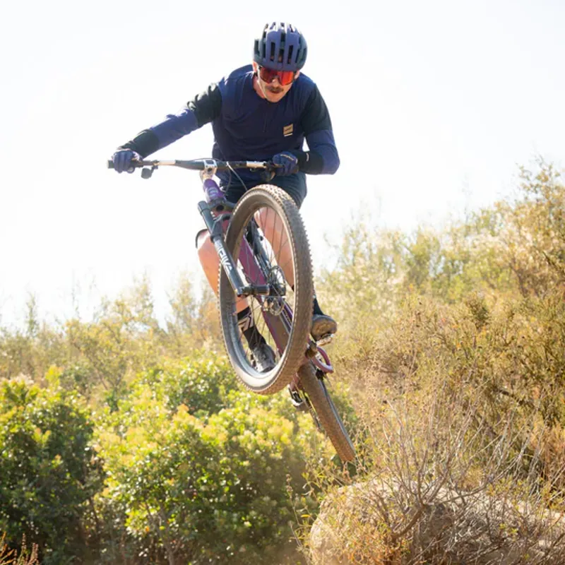 Leatt Endurance 3.0 MTB Long Sleeve Jersey V26 - Black-2