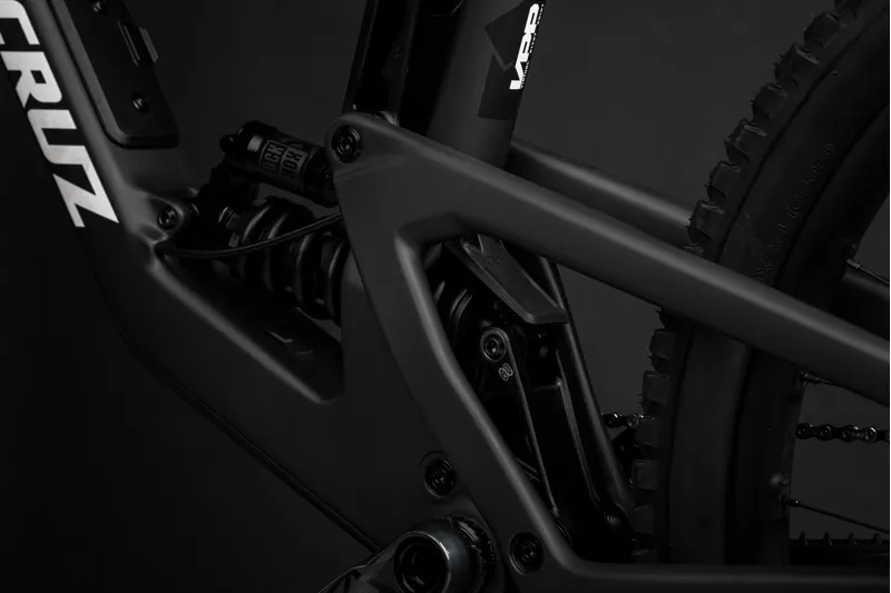 Santa Cruz Nomad V6 CC Frame - Coil - Matt Carbon-3