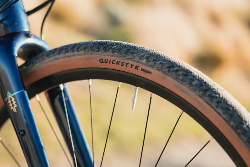 Marin DSX E Flat Bar Gravel Hybrid E.Bike - Gloss Dark Blue-2