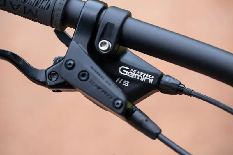 Marin Rift Zone 26 KIds Full Suspension Mountain Bike - Gloss Green/ Yellow-4