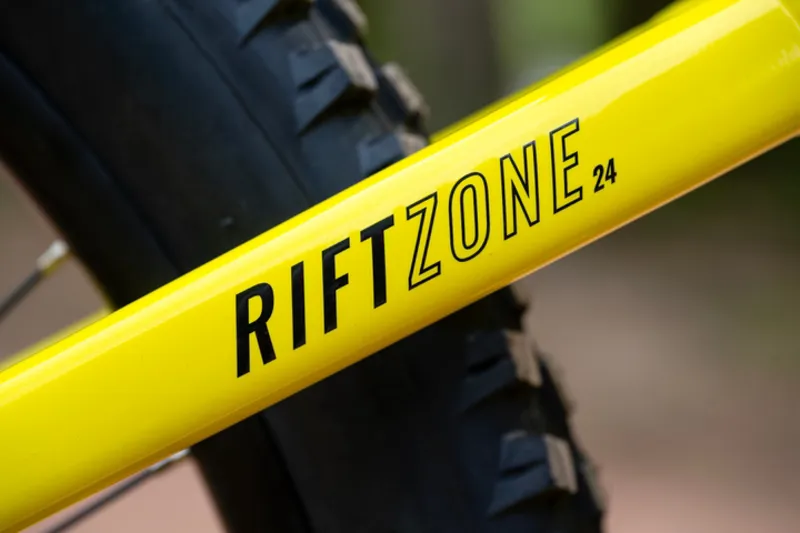 Marin Rift Zone Jr 24 Kids Mountain Bike - Gloss Green/ Yellow-2