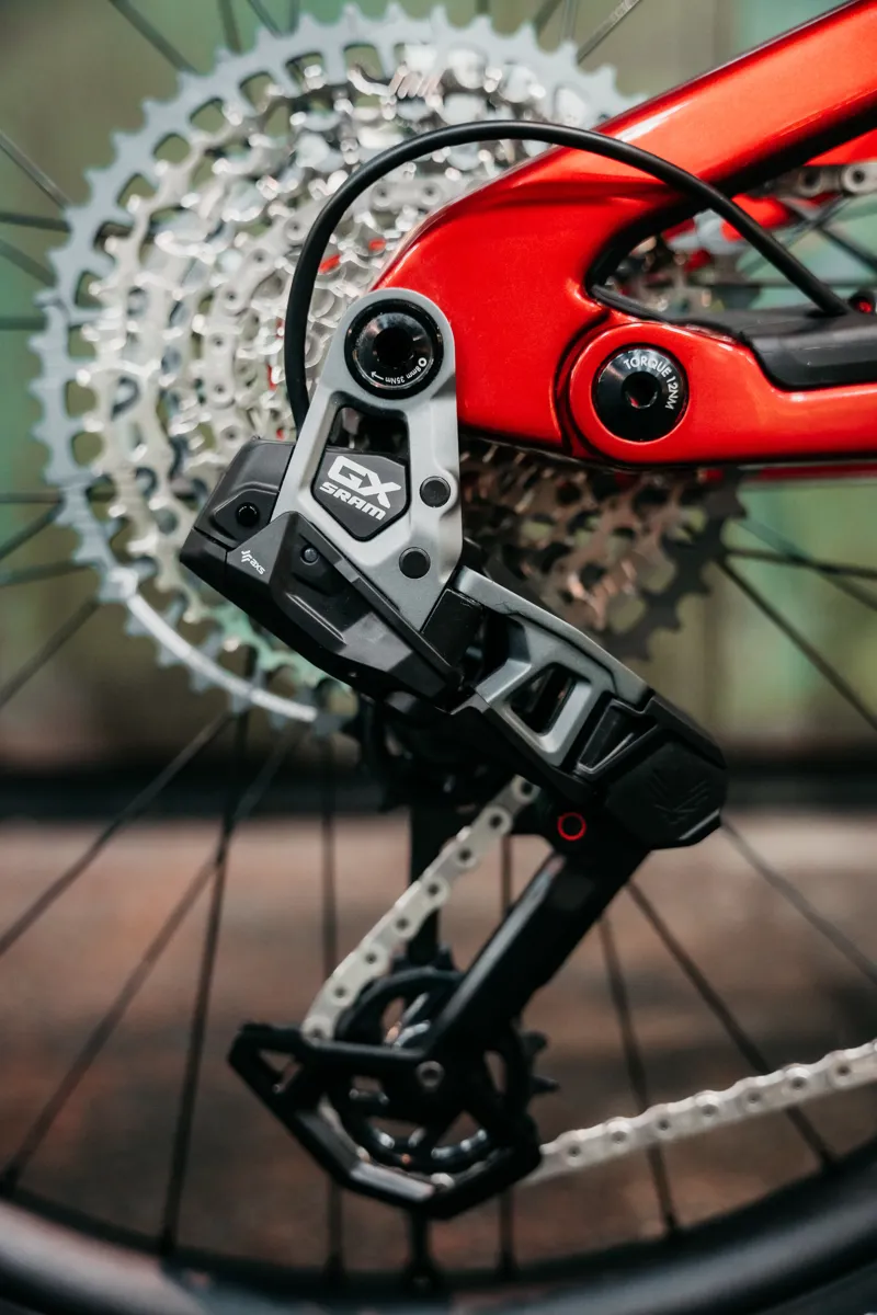 Nukeproof Megawatt Carbon 297 Pro T-GX E.MTB - Gloss Red/ Black-4