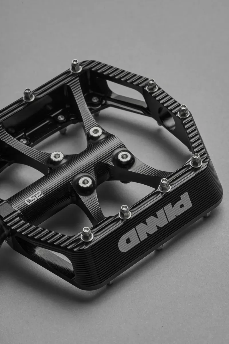 Pinnd CS2 FLat Pedals - Black-2