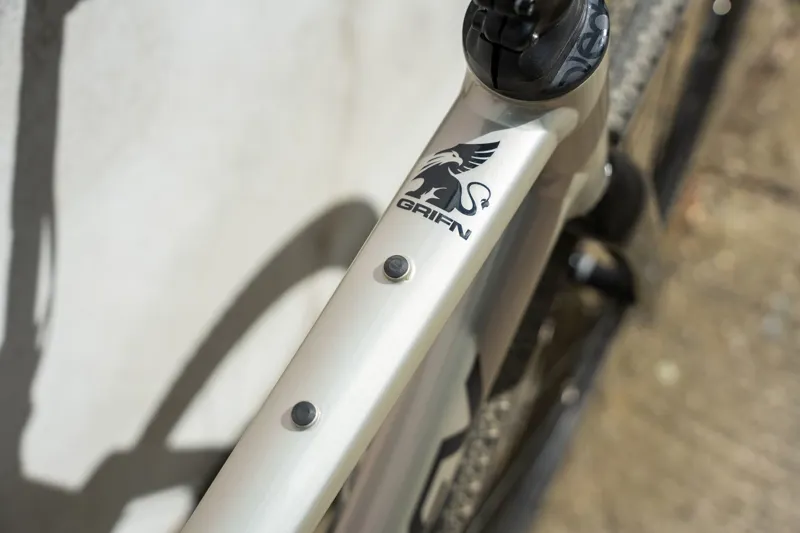 Ridley Grifn A Gravel GRX400 Gravel Bike Gloss Silver Chain Grey/ Black-6