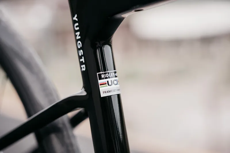 Ridley Yungstr GRX400 2x10 Kids Road Bike - Gloss Black/ Silver/ Red-2