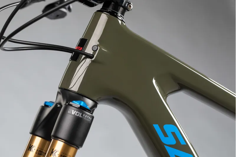 2022 Santa Cruz Bronson CC V.4 Frame - Gloss Moss / Blue-2