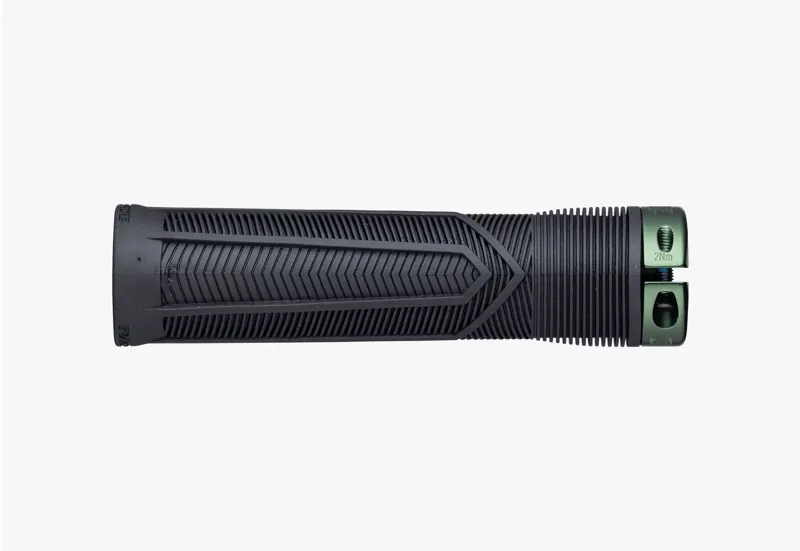 Race Face Chester Handlebar Grips - Black/ Forest Green-2