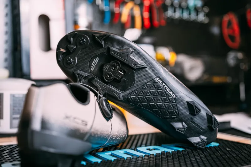 Shimano MT001 Multi Entry SPD 2 Bolt Cleats - Black-2