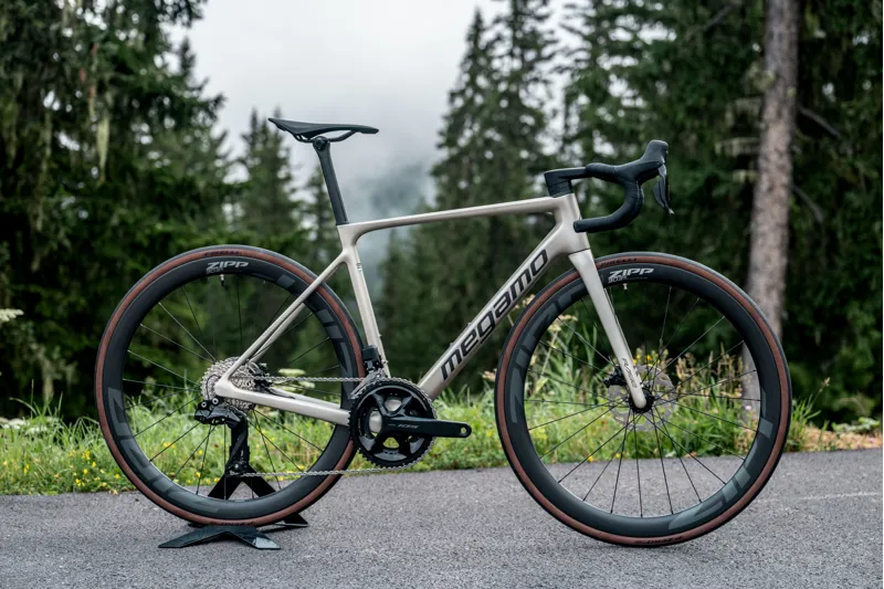 Megamo Raise 20 2026 Carbon Road Bike - Silver Ash-3