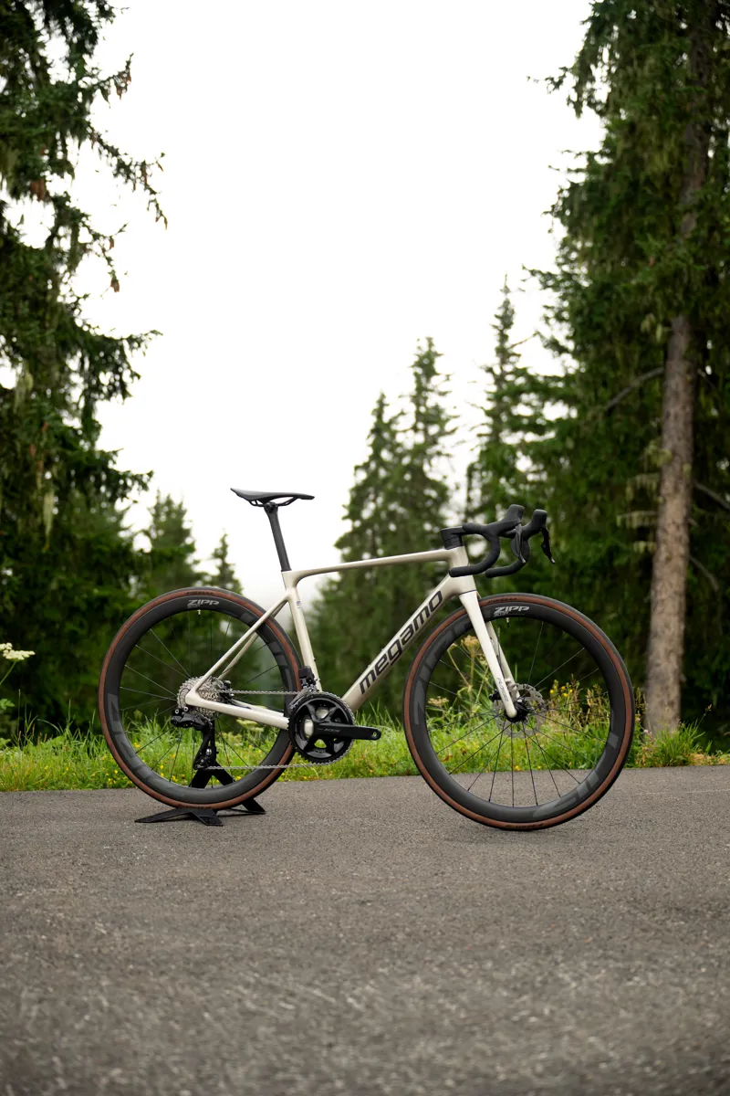 Megamo Raise 20 2026 Carbon Road Bike - Silver Ash-4