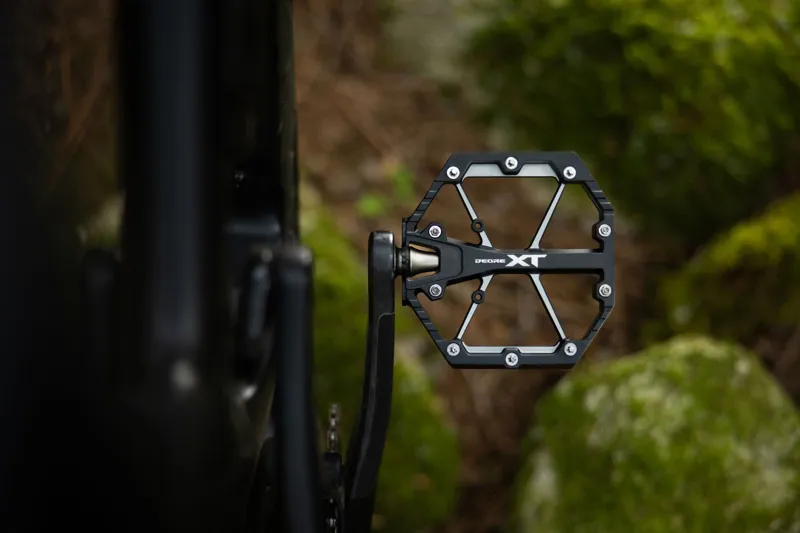 Shimano PD-M8240 XT Flat Platform Pedals - Black-5
