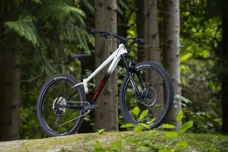 Marin San Quentin 3 27.5 Hardtail Mountain Bike - Gloss White/ Black/ Red-2