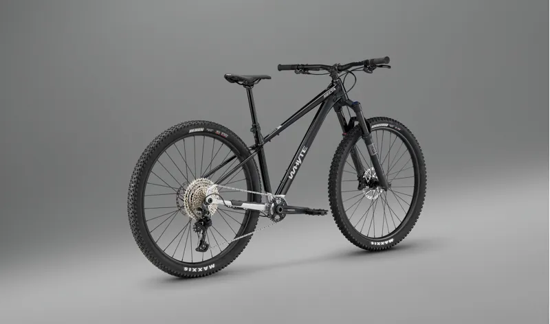 Whyte Secta RS Hardtail Mountain Bike - Gloss Black with Silver-2